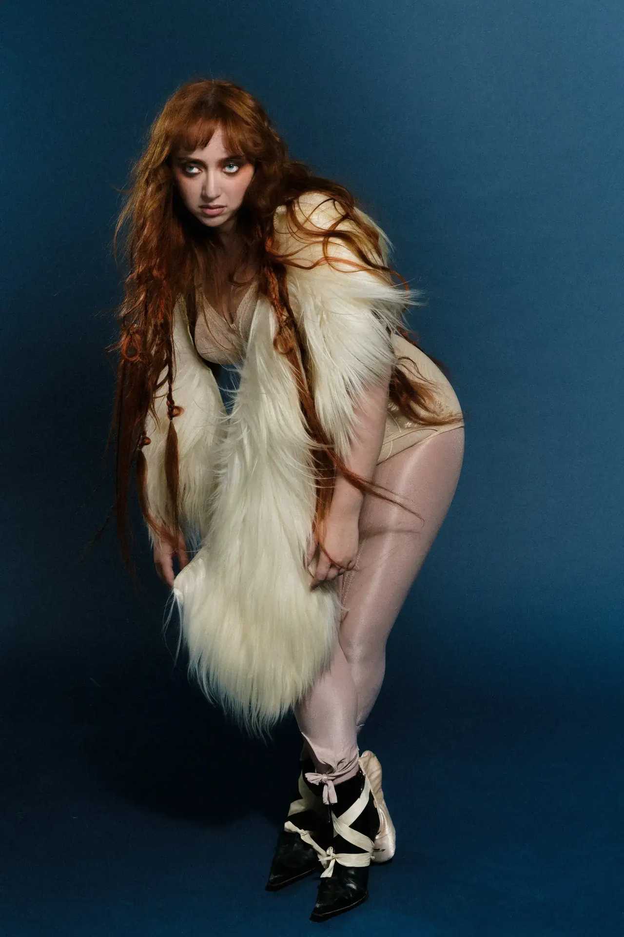 EMMMA, dark alt-pop artist
